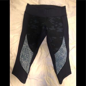 Lululemon Navy Blue Cropped Leggings 10 Like NEW